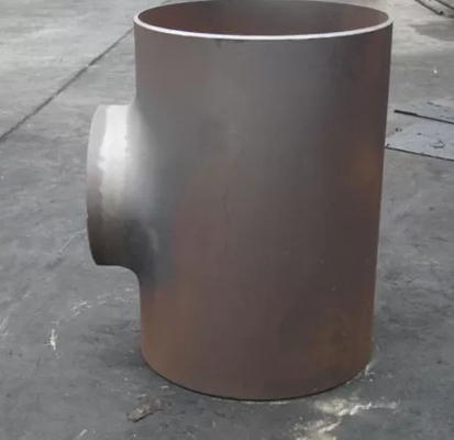 ANSI B16.9 ASTM A234WPB Baja Karbon Setara Tee 3'' 5'' 10'' Tee Pengurang Galvanis