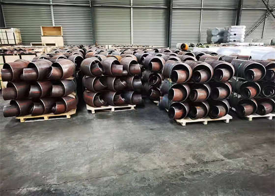 GOST 17375 Sambungan Pipa Mulus 16MN 12MN Black Painted Pipeline Connection