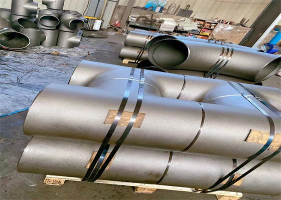 ASME B16.9 Carbon Steel Reducing Tee DIN 2615 Butt Weld Minyak Anti Karat