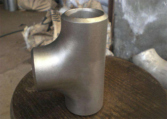 Equal Butt Weld Mengurangi Fitting Pipa Tee DN15-1000 2mm-20mm EN10253-2